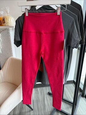 Beyond Yoga High-Waist Berry Red Heather Leggings